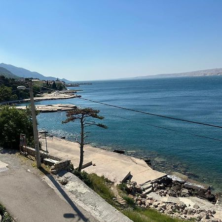 Apartmani Karlobag Exterior foto
