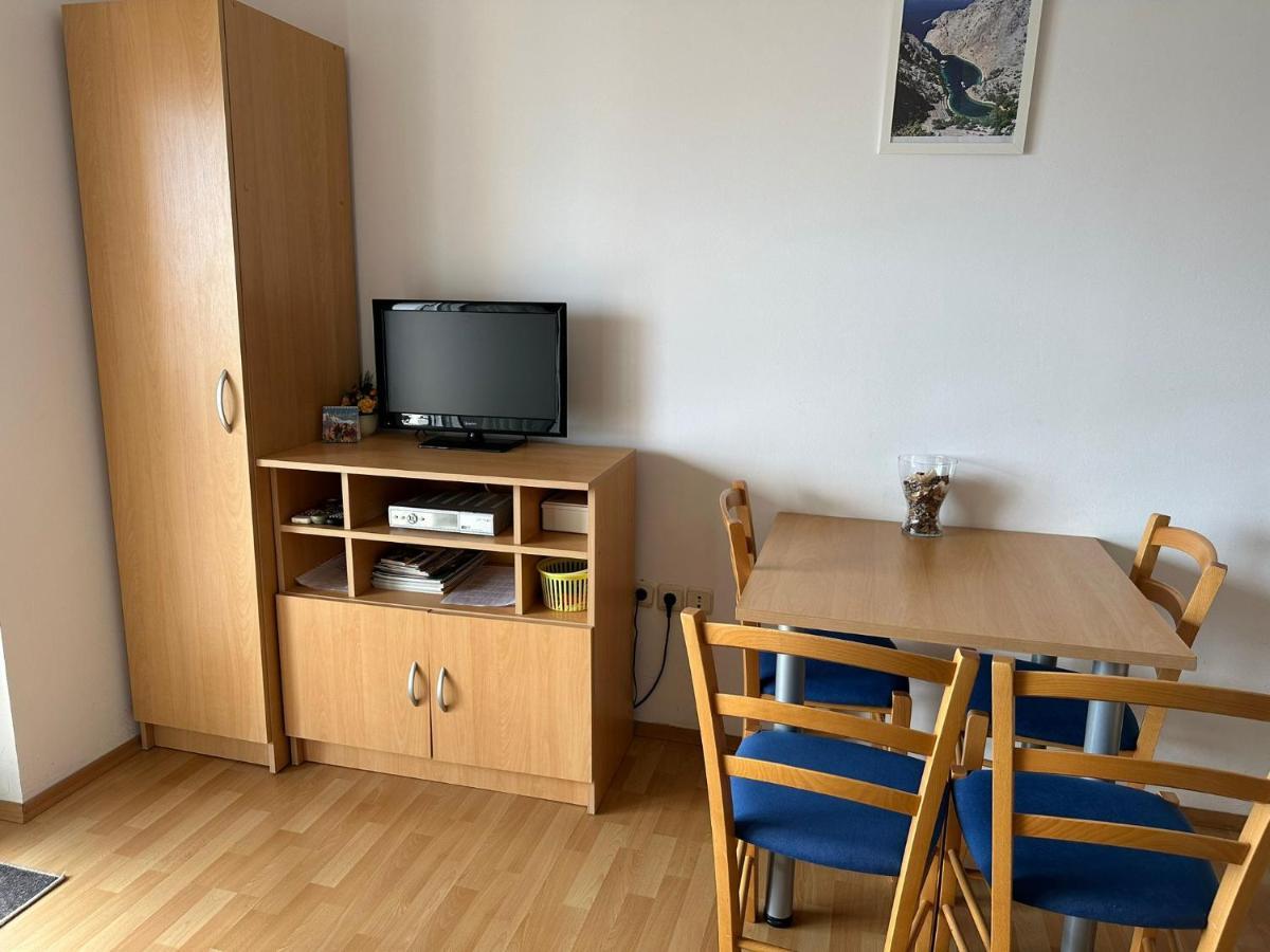 Apartmani Karlobag Exterior foto