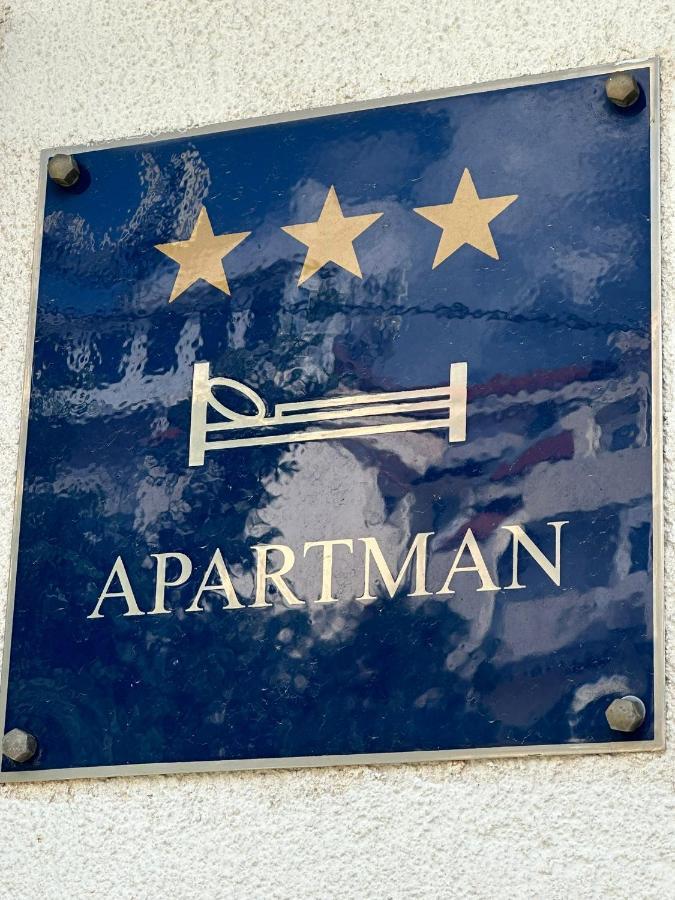 Apartmani Karlobag Exterior foto