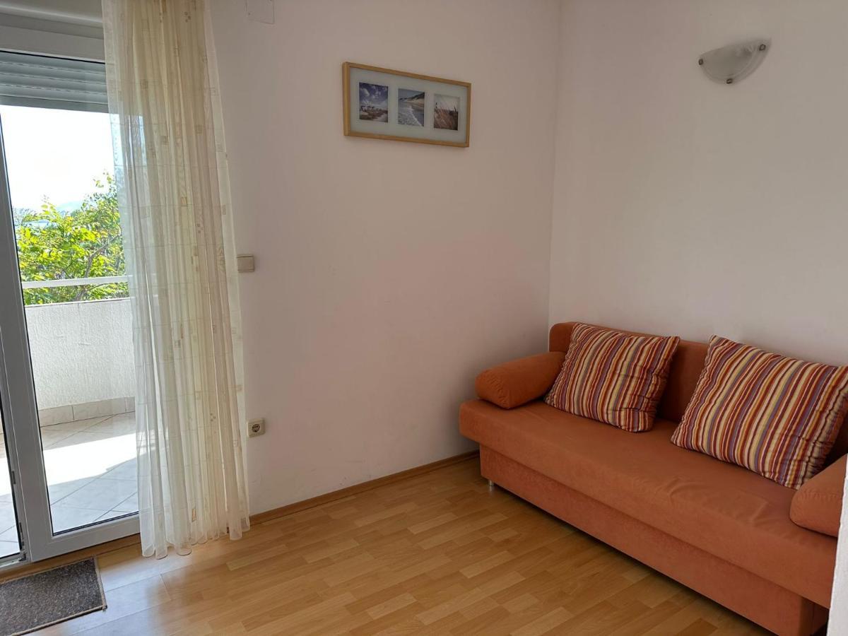 Apartmani Karlobag Exterior foto